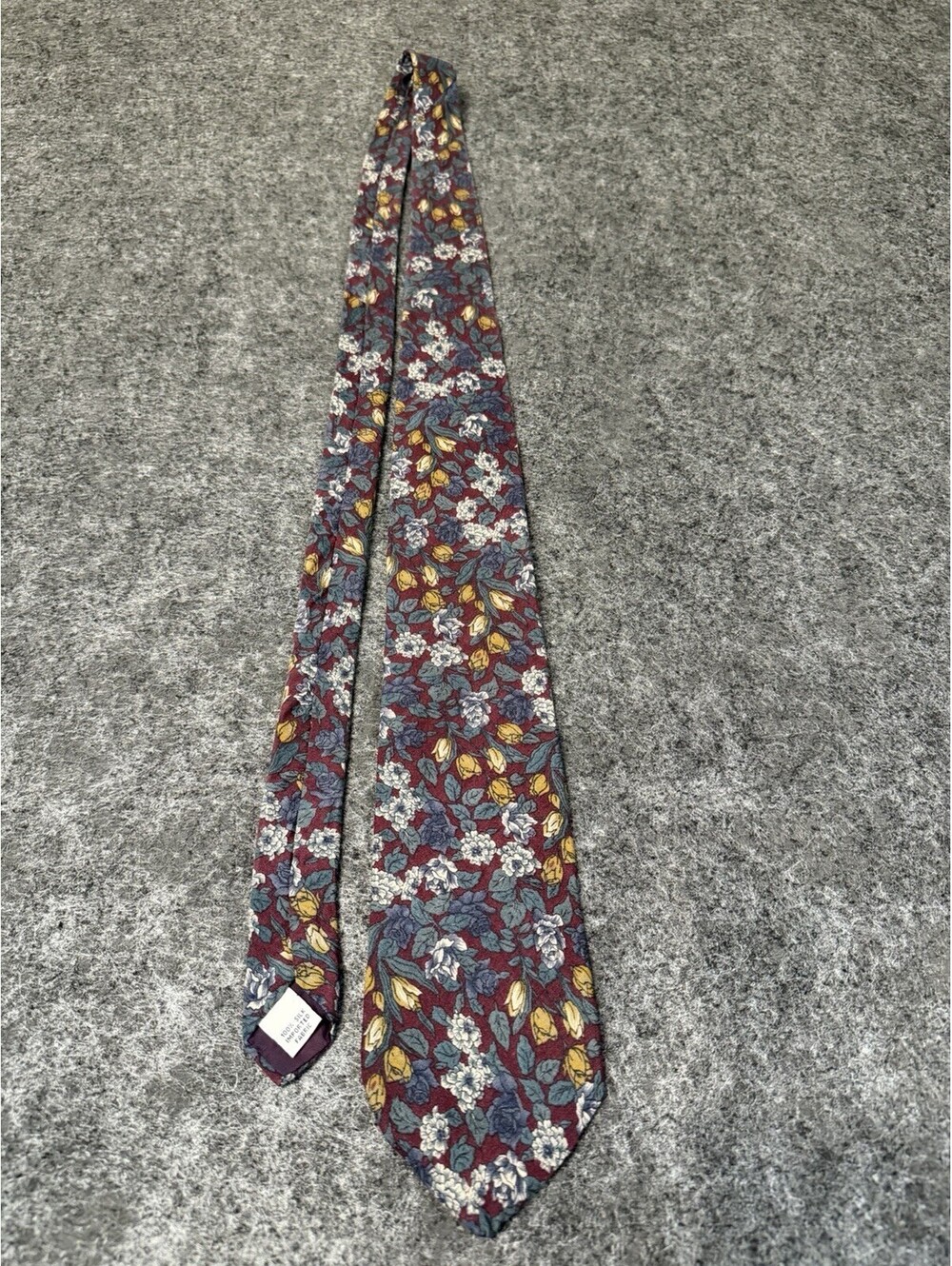 GANT Mens Burgundy Floral Silk Necktie Made in Italy Vintage